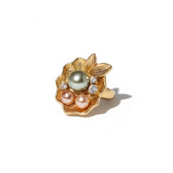 Jewelry - Vintage Statement Cocktail Ring – Gold Tone with Faux Pearls & Rhinestones